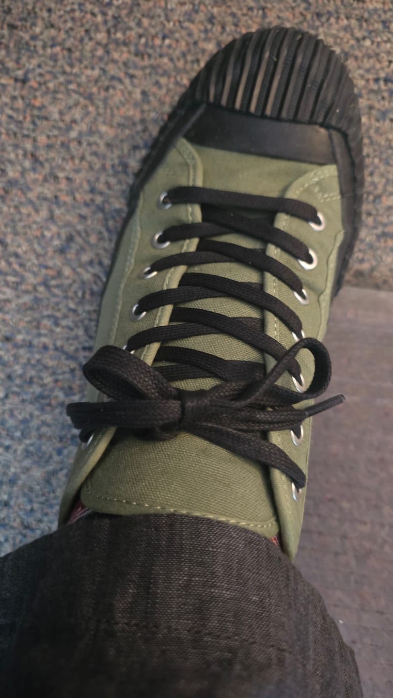 Customer photo review of Grounder Low-Top Olive Green/Black