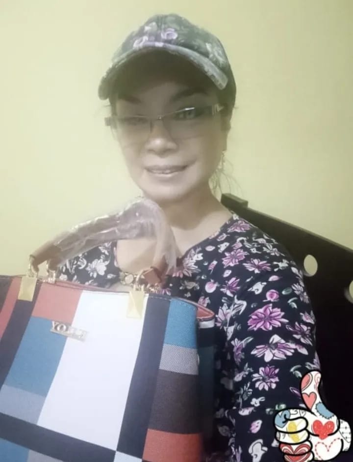 Customer photo review of Women’s Designer Style Plaid Shoulder & Crossbody Tote Bag