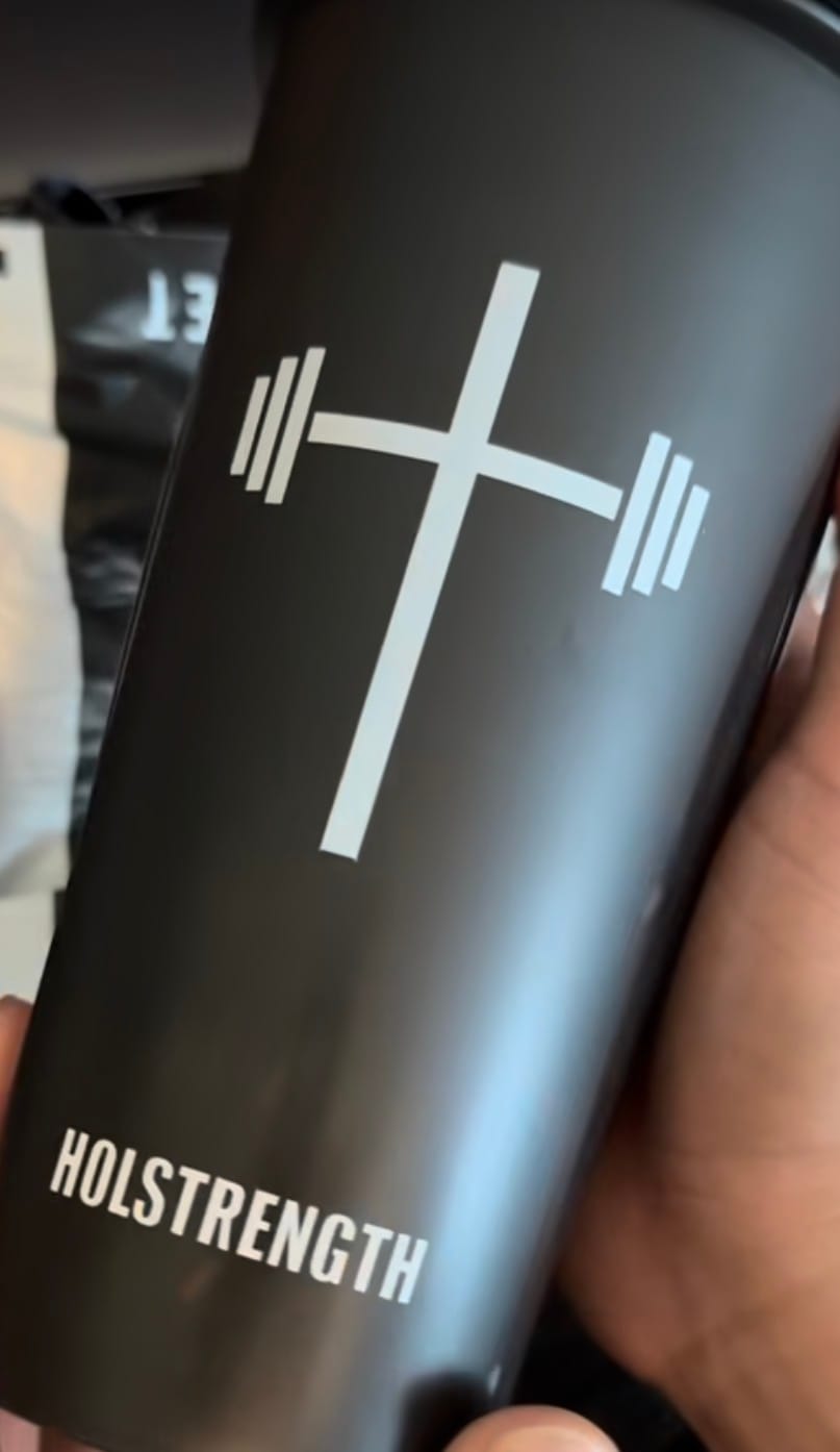Customer photo review of HolStrength Blender Bottle