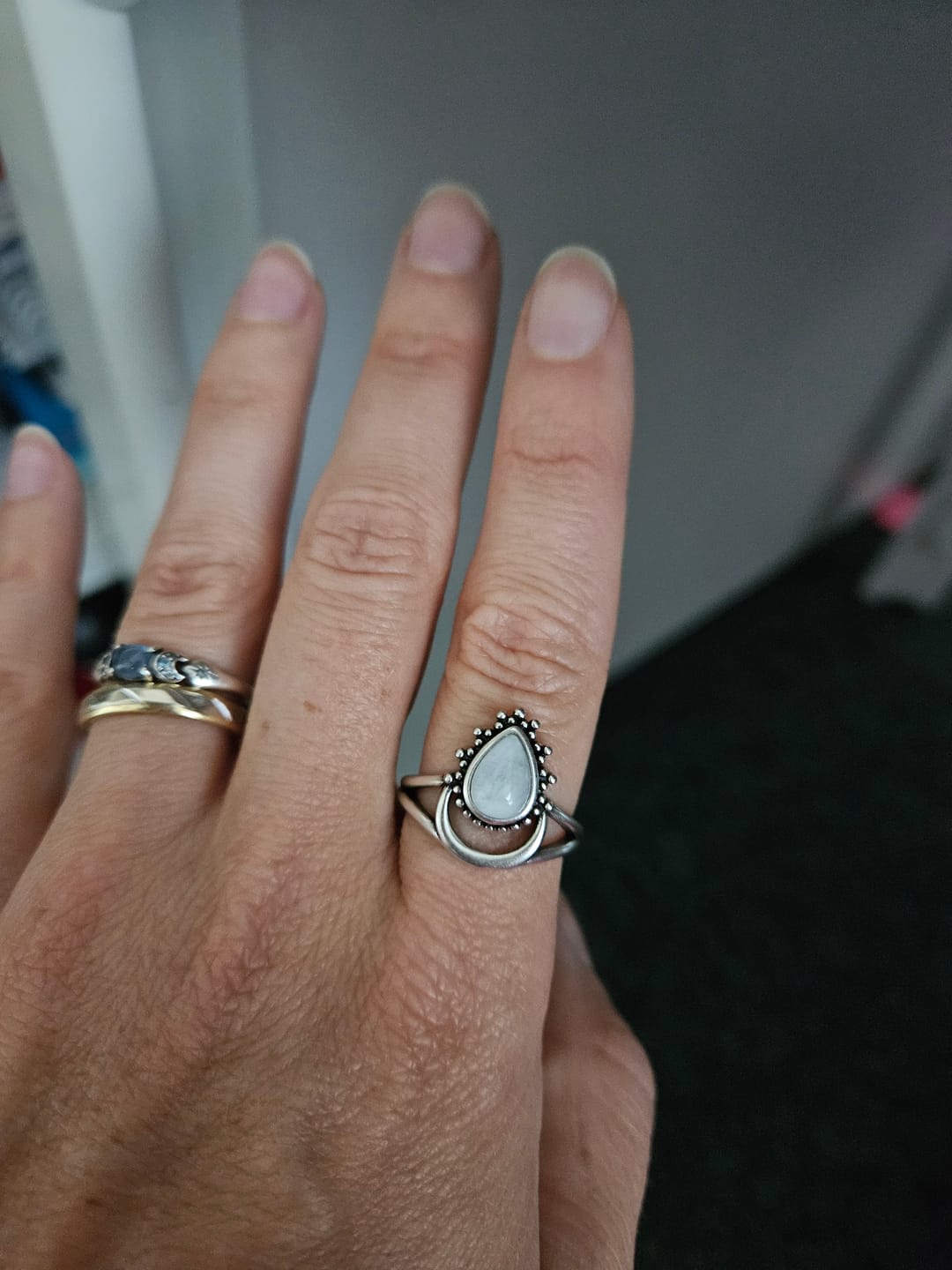 Customer photo review of Bague "Lune Intuitive" en Pierre de Lune
