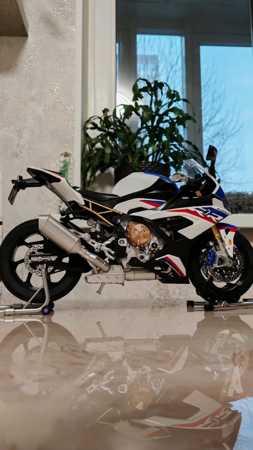 Customer photo review of BMW S1000RR 1:6