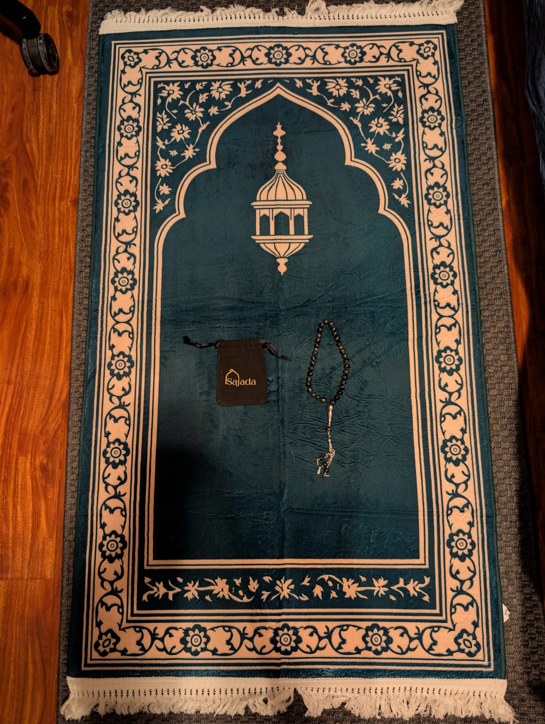 Customer photo review of Hidayah Padded Prayer Mat