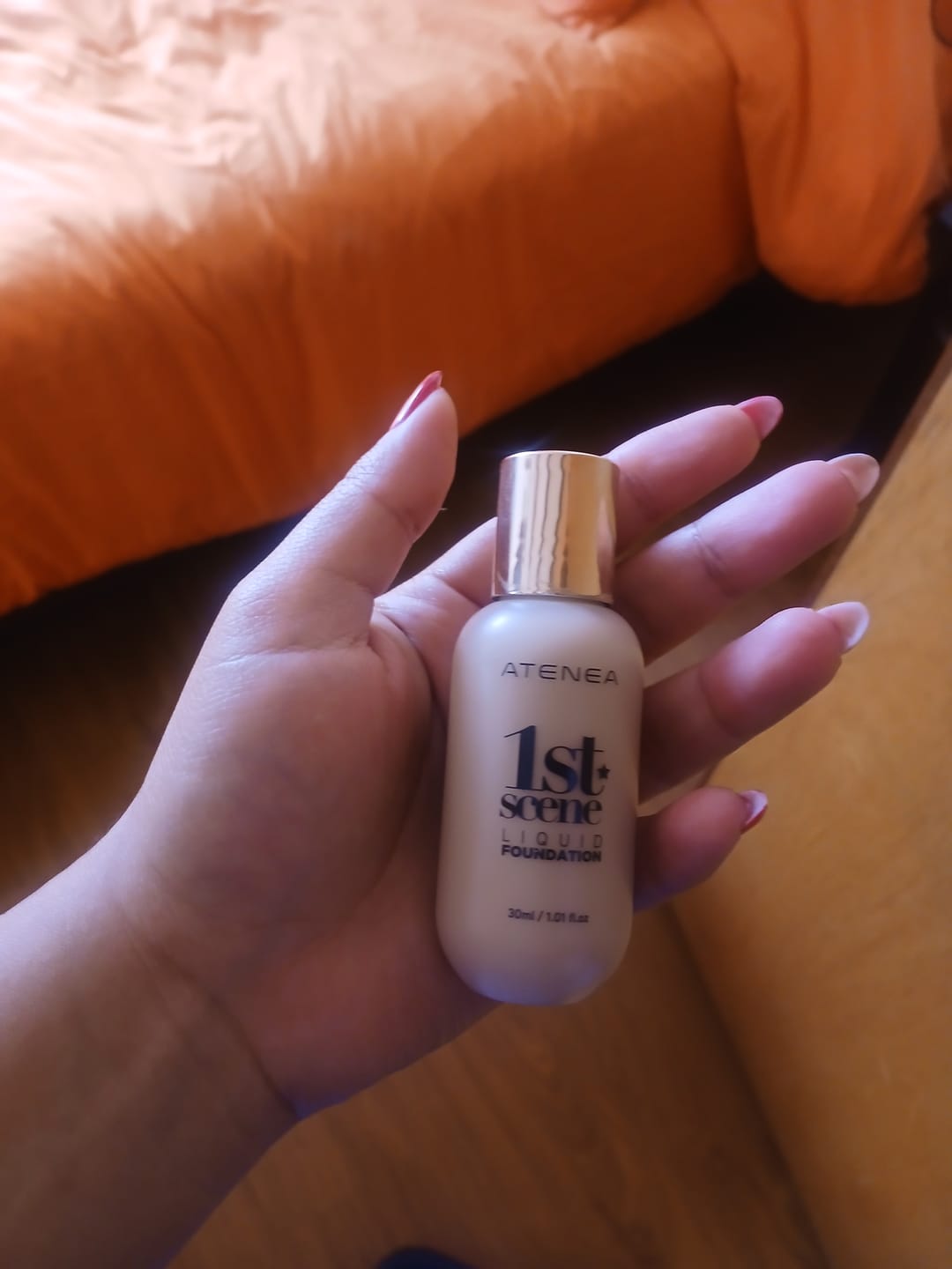 Customer photo review of BASE DE MAQUILLAJE LÍQUIDA 1ST SCENE