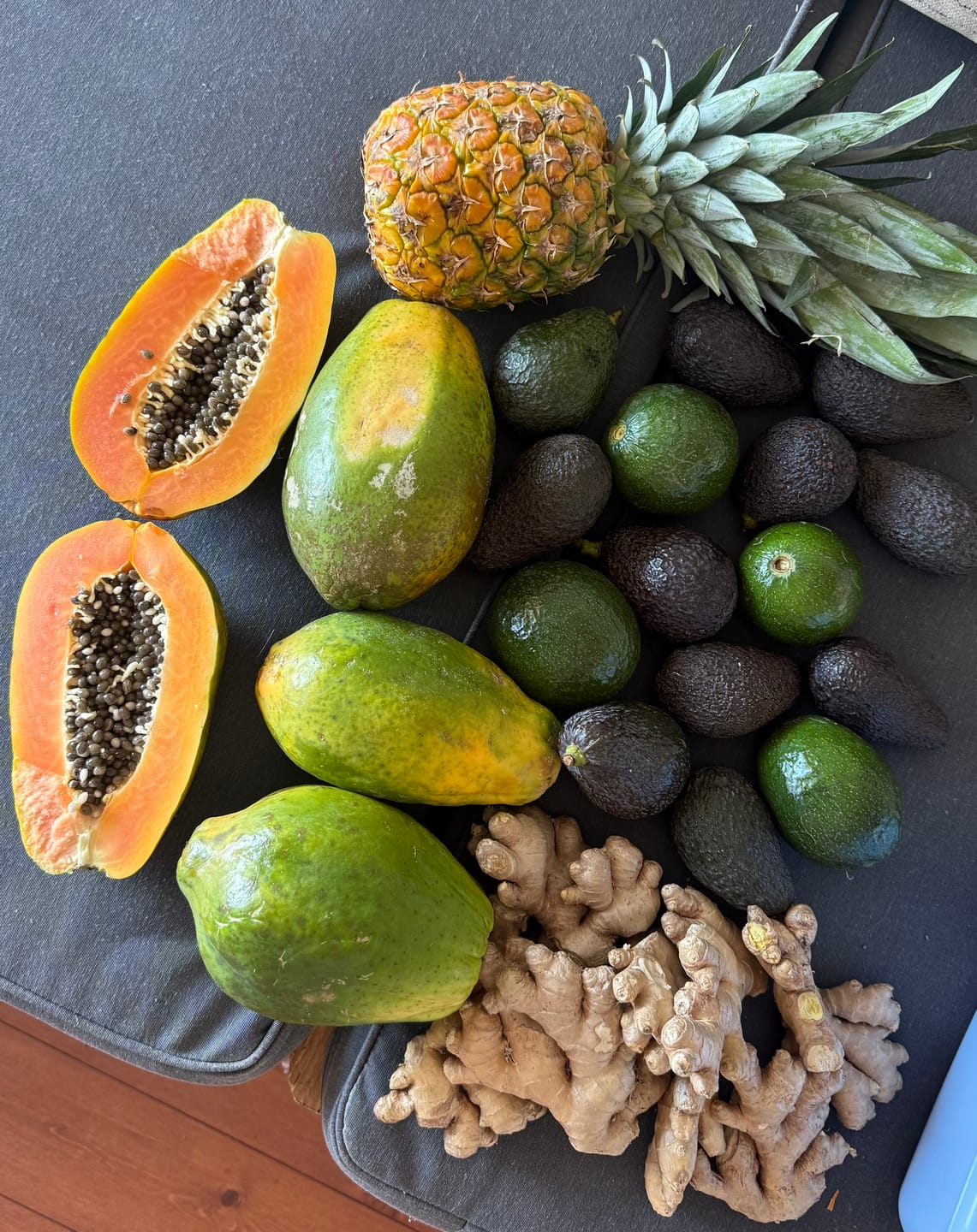 Customer photo review of Ananas Flugware reifgeerntet Aktionspreis %