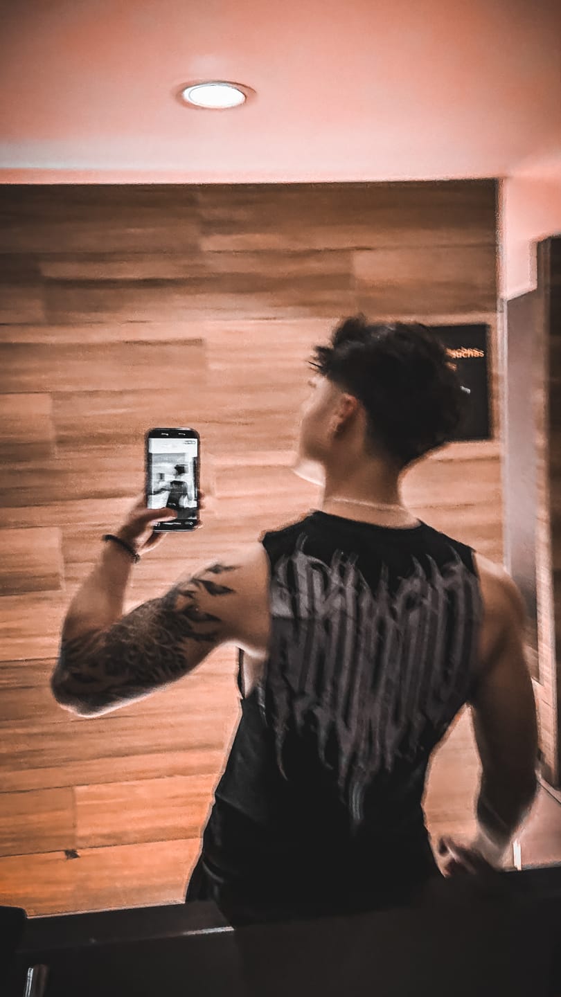 Customer photo review of HOODIE NEGRO DEATH WING