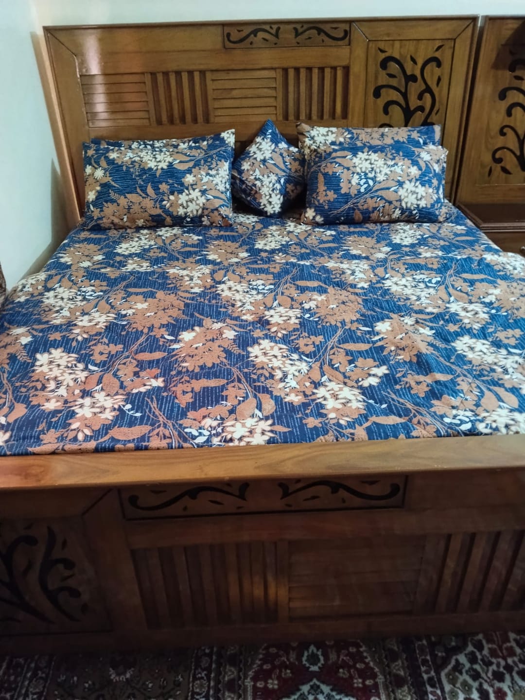 Customer photo review of LAUREL Comforter Set- 7 Pcs