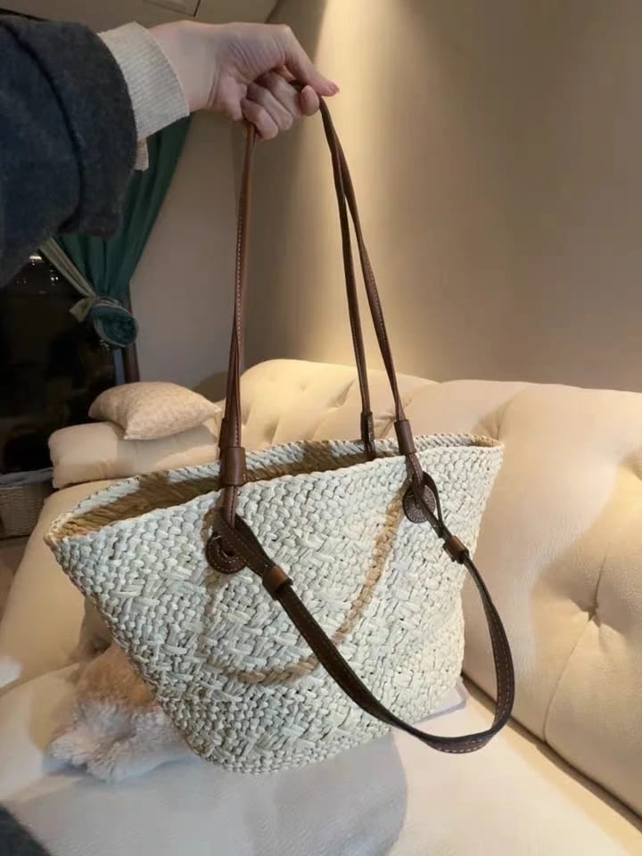 Customer photo review of Margot Woven Summer Tote