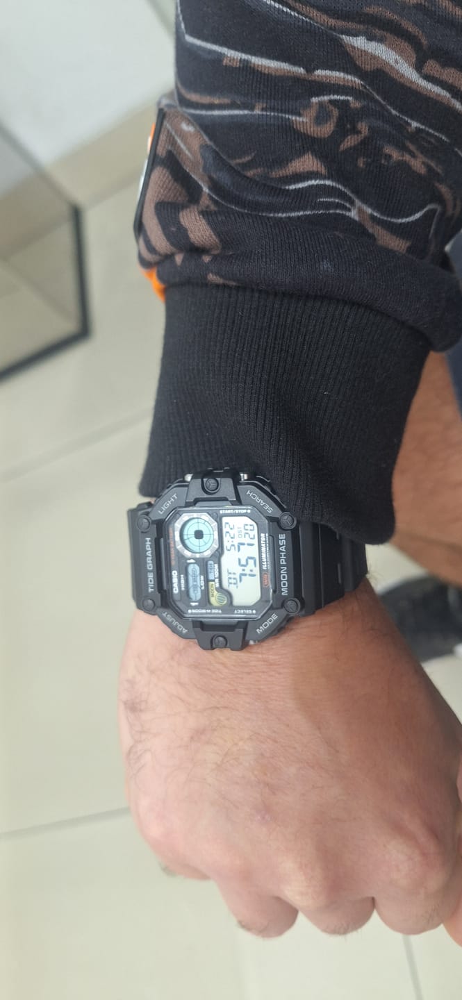 Customer photo review of Reloj Casio Vintage WS-1700H-1AV Tide Graph Moonphase