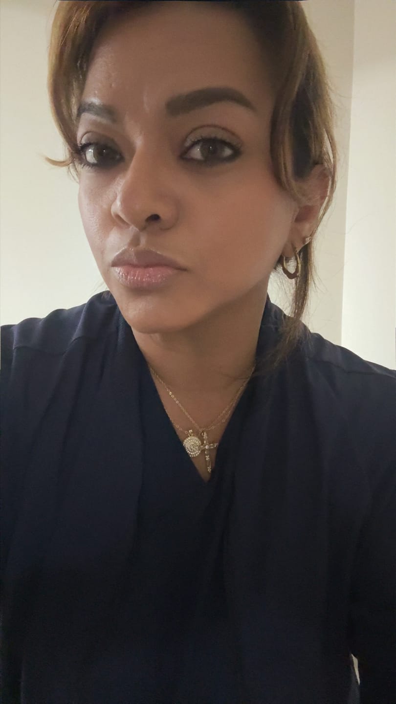 Customer photo review of Elite Amber Gray Colored Contact Lenses