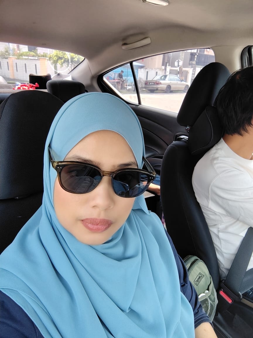 Customer photo review of Owen Square Framed Sunglasses
