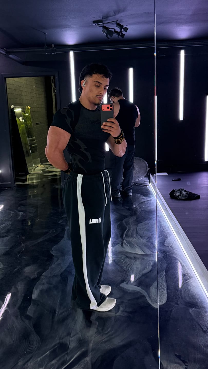 Customer photo review of 465 Superhero Compression Tees