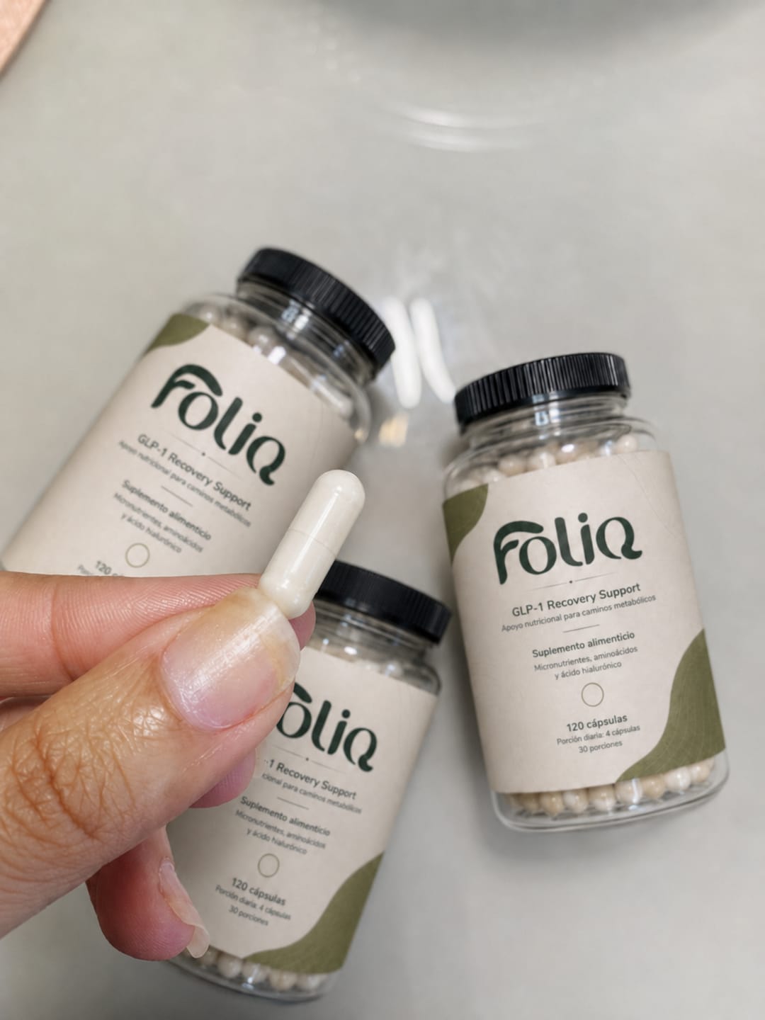 Customer photo review of FOLIQ® Recovery™ – Protocolo de Recuperación Capilar GLP-1