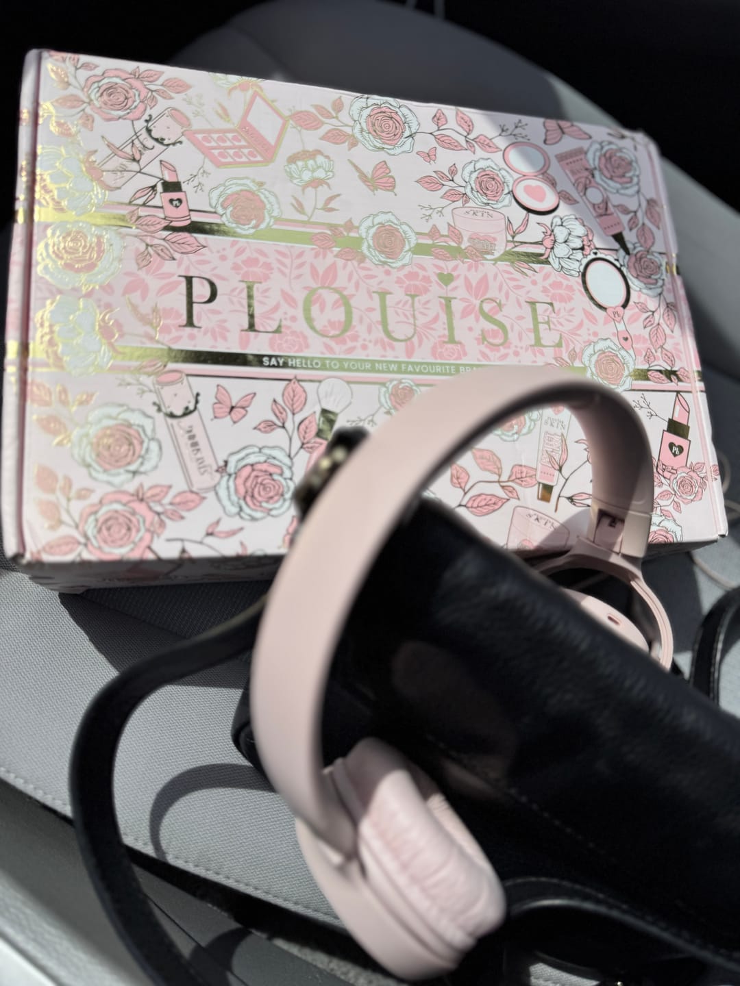 Customer photo review of The Cheek Of It Loose Powder Blush