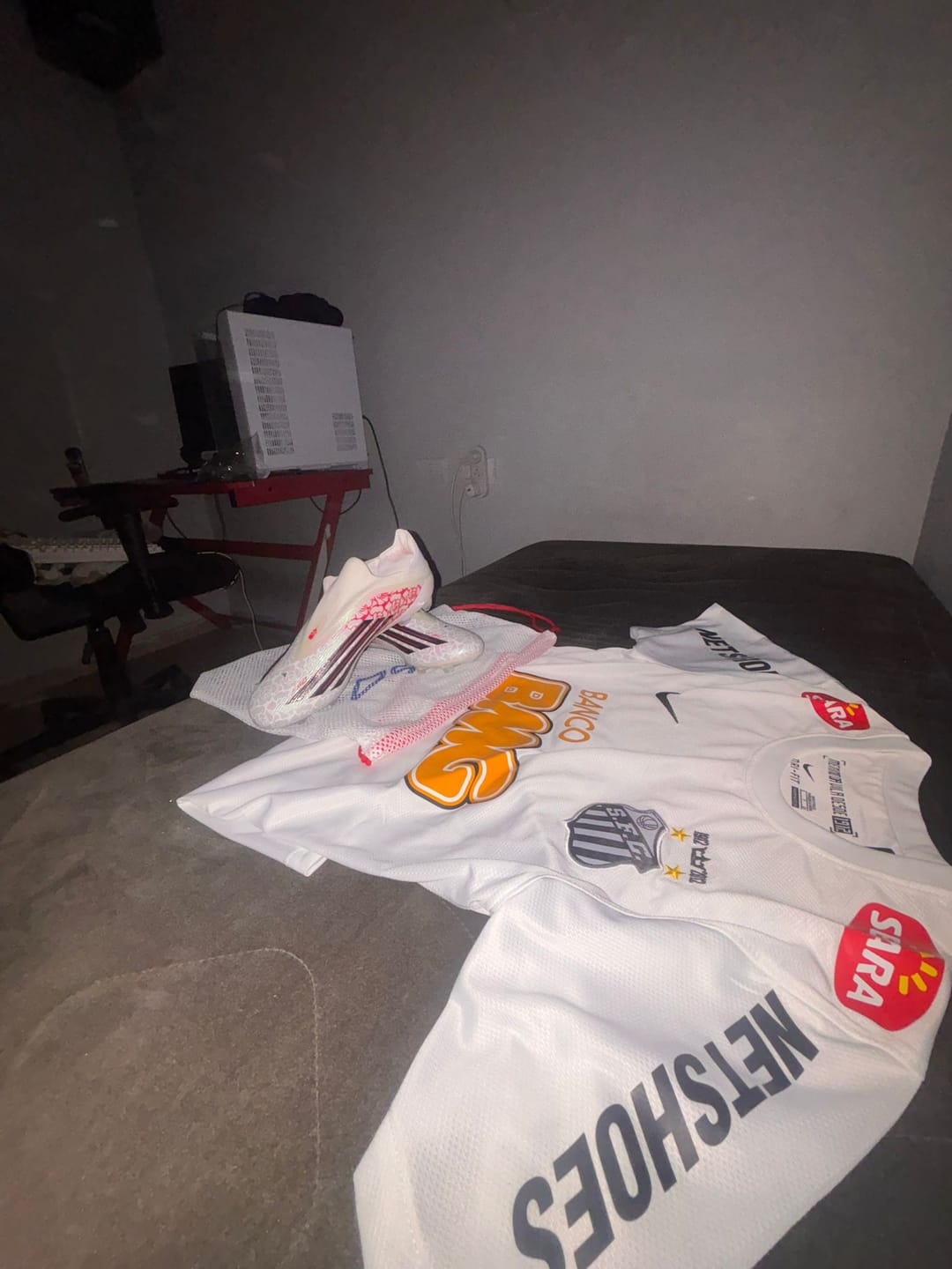 Customer photo review of adidas F50 x LAMINE YAMAL Elite FG - White Pink