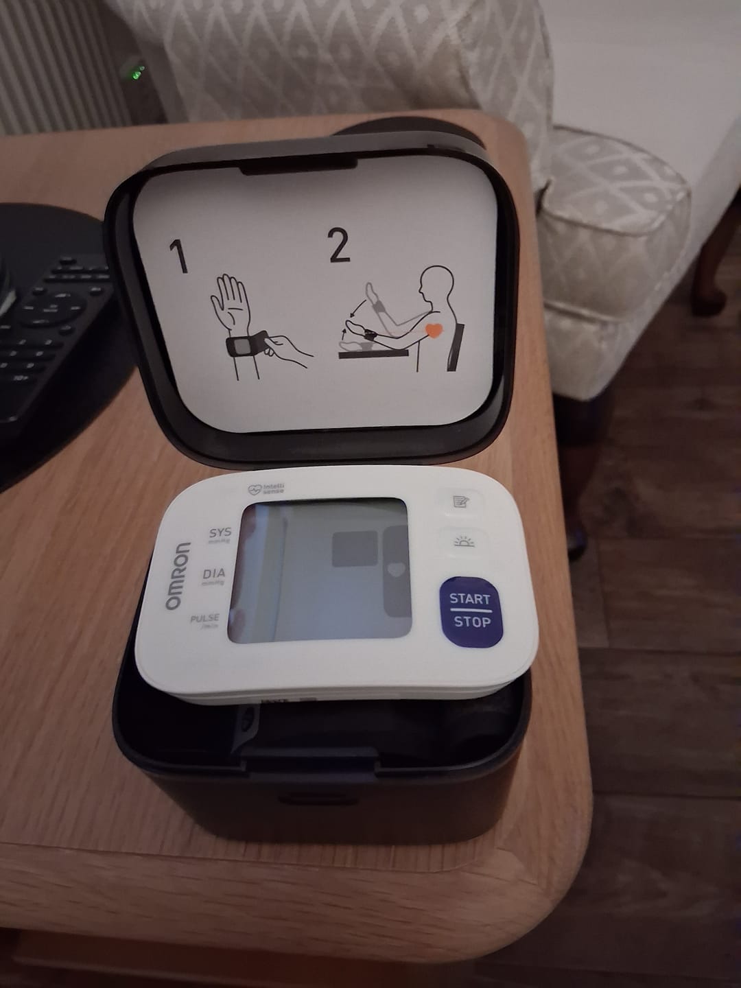 Customer photo review of Omron RS4 - Automatic Wrist Blood Pressure Monitor