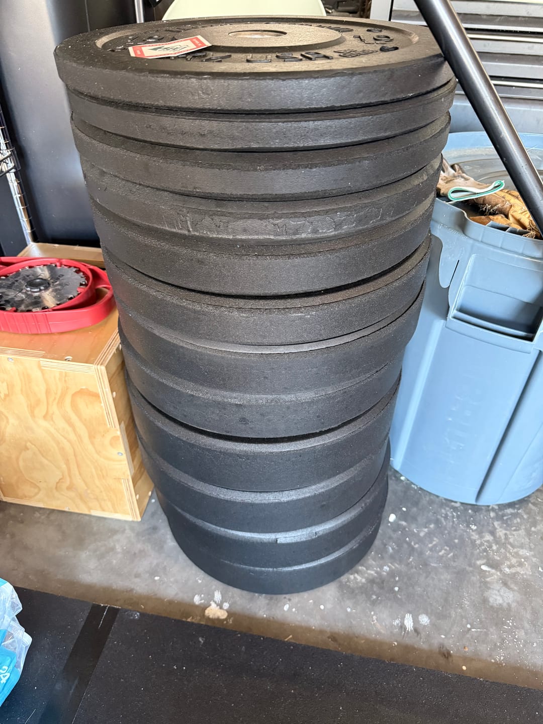 Customer photo review of URA-MAX BLACK Bumper Plate Sets