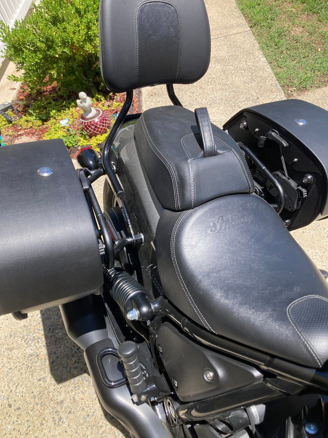 Customer photo review of 28L - Pantheon Medium Quick Mount Indian Chief Motorcycle Saddlebags