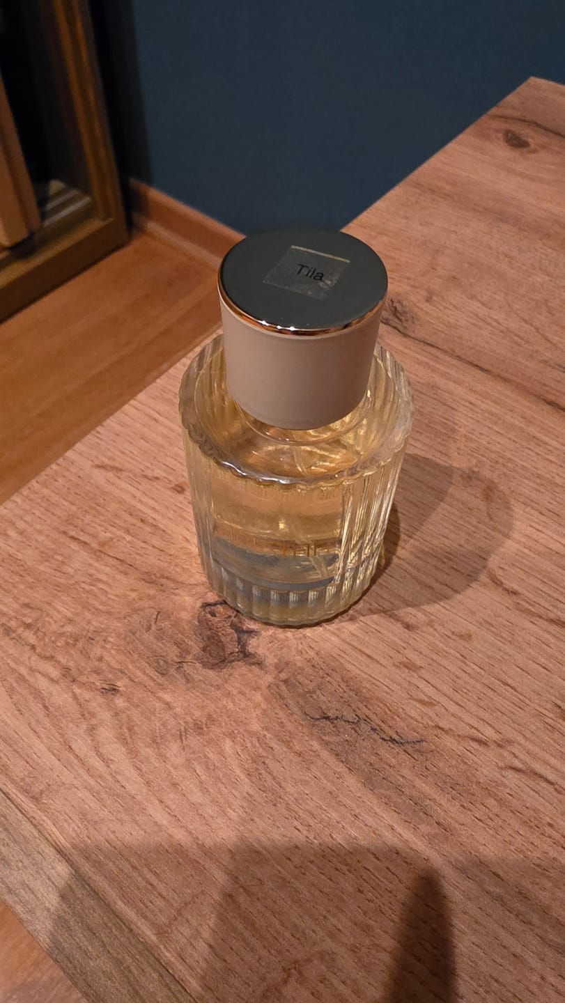 Customer photo review of Tila