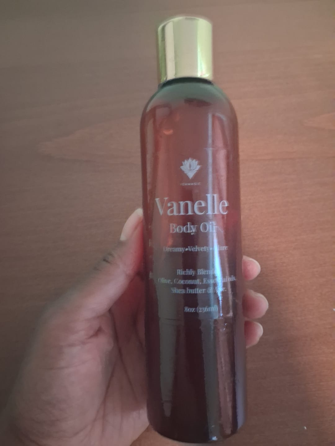 Customer photo review of Vanelle Body Oil – Vanilla Indulgence