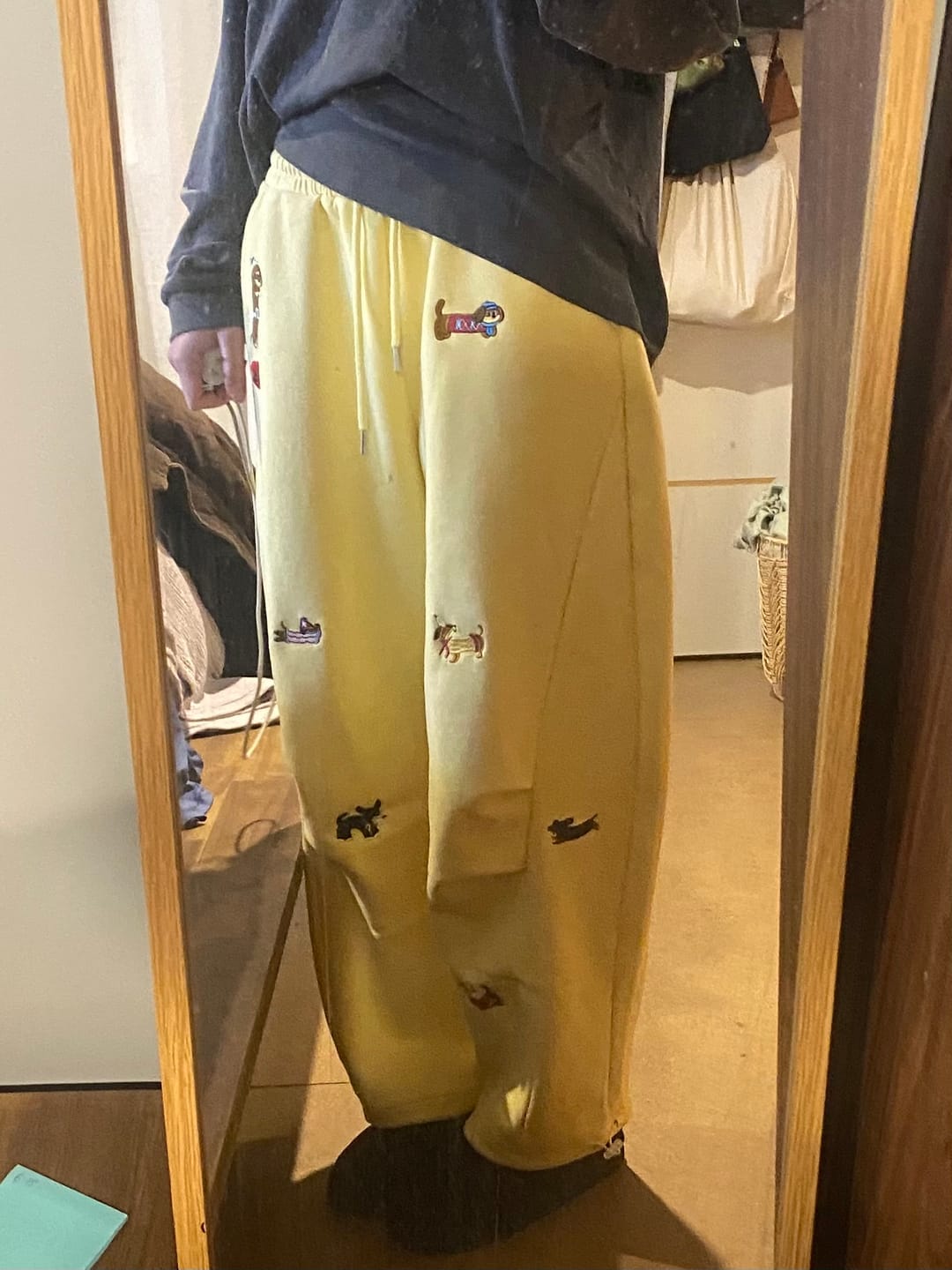 Customer photo review of Aelfric Eden Embroidery Dog Baggy Barrel Sweatpants