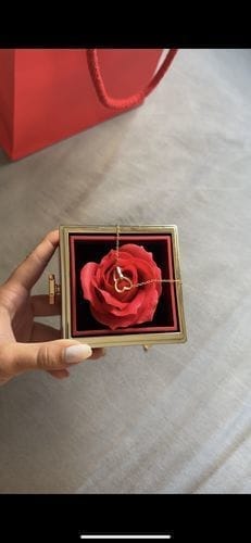 Customer photo review of Eternal Rose Box - With Personalized Necklace And Real Rose