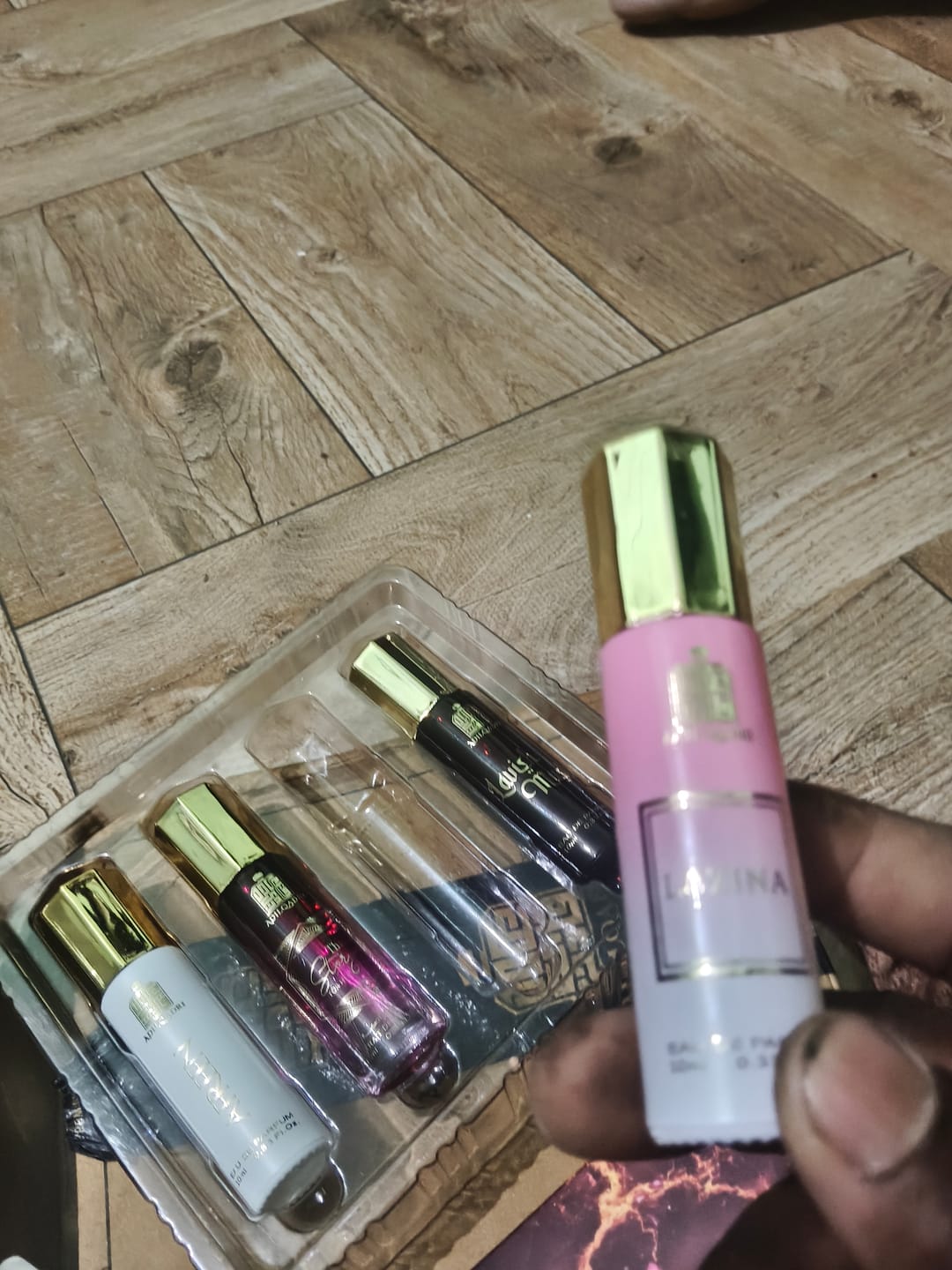 Customer photo review of Perfume Gift Set For Women 4 Pcs Set of Premium Perfume Spray
