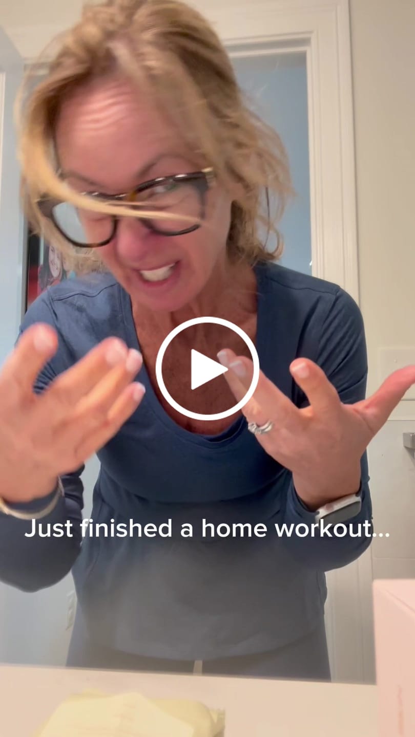 Customer video review of 3 Free Packs of Cool + Glow Wipes
