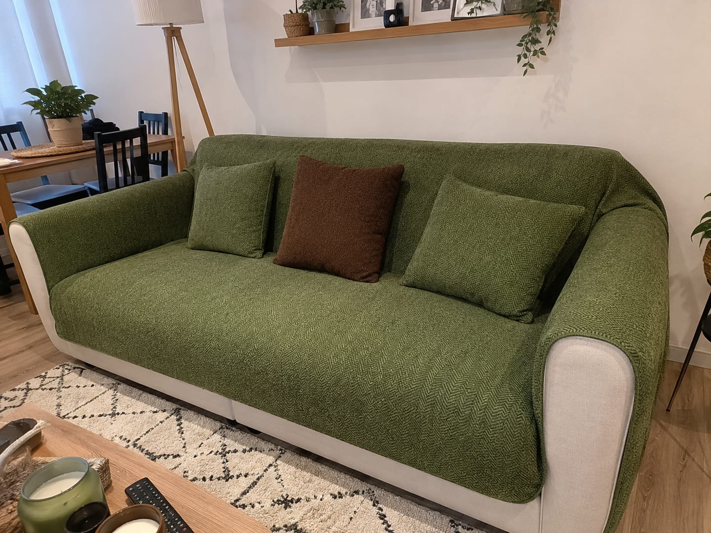 Customer photo review of Protège Canapé Design Antidérapant – Jacquard Chenille Renforcée