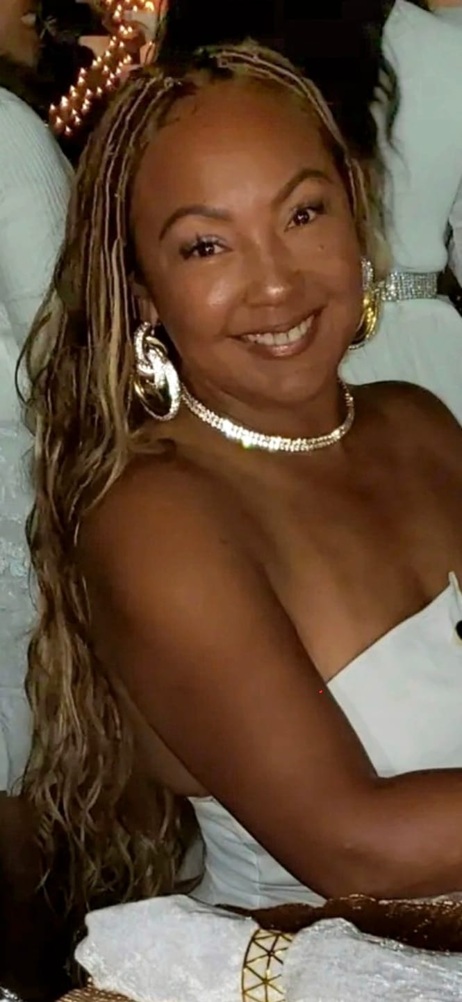 Customer photo review of Pre-looped Crochet Boho Locs with Body Wave Virgin Human Hair Curls