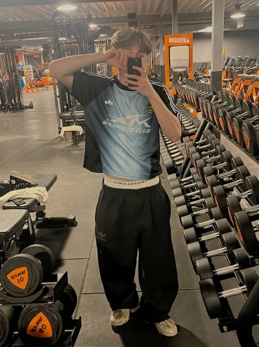 Customer photo review of TEE – GRAYSAT
