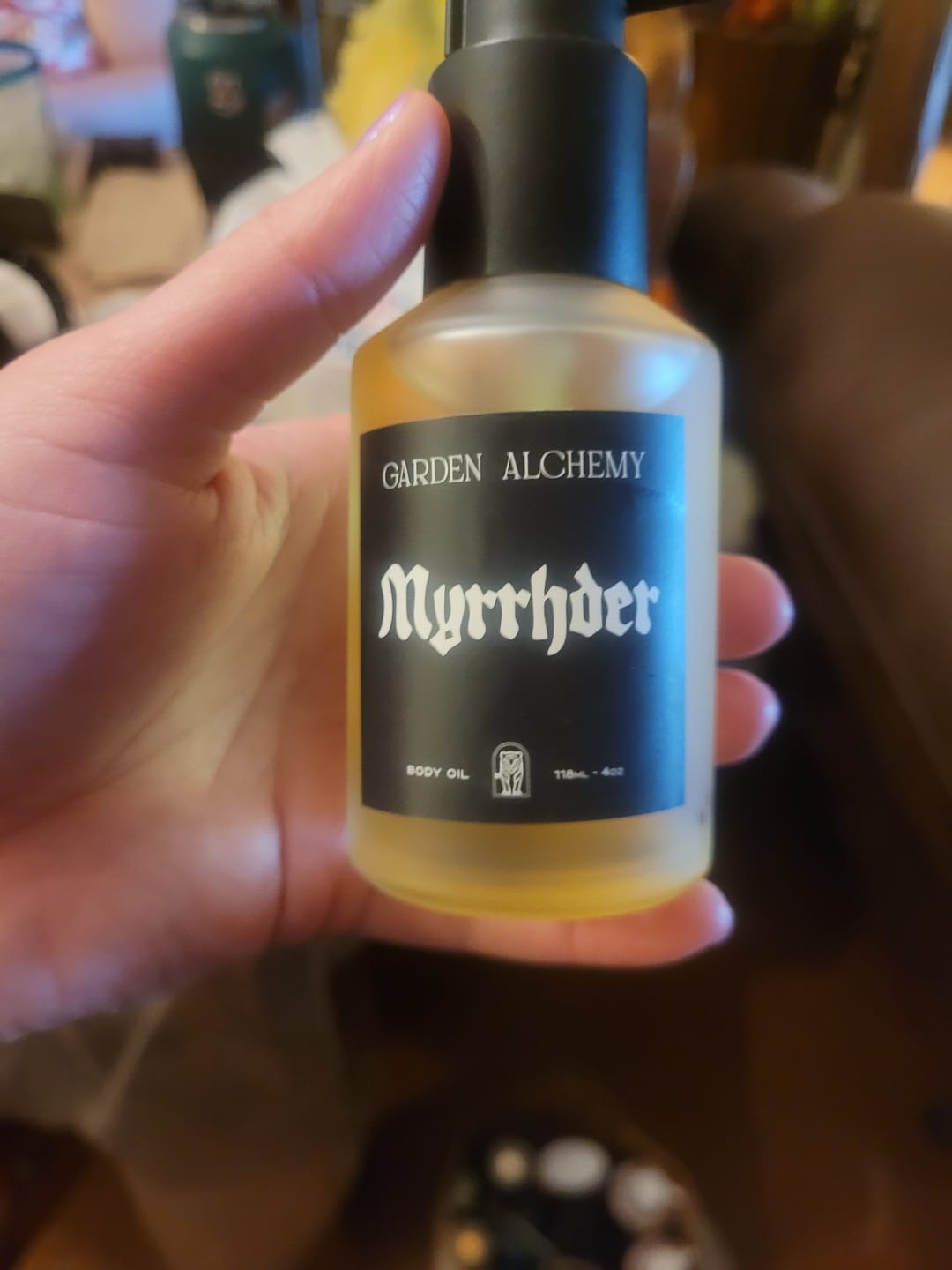 Customer photo review of MYRRHDER body oil
