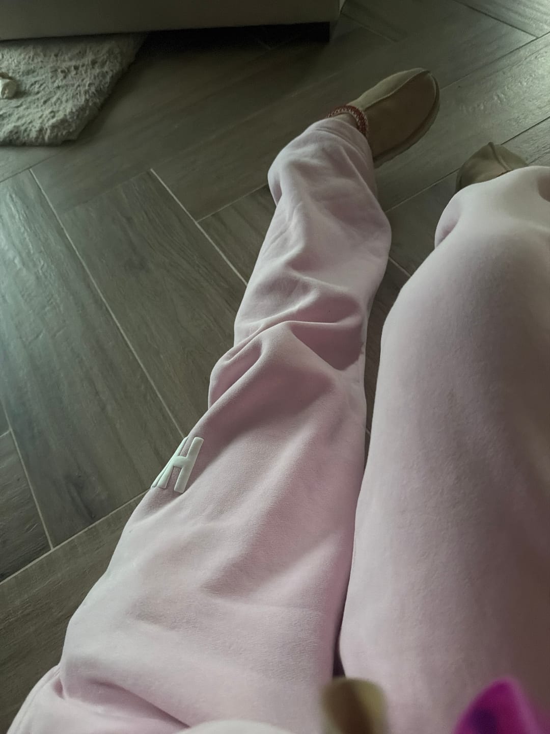 Customer photo review of GATED COMMUNITY STRAIGHT LEG SWEATPANTS DARK PLUM