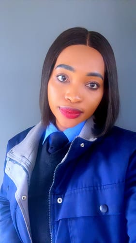 Customer photo review of Vietnamese Super Double Drawn Bone Straight 5x5 Glueless Closure 10" Natural Black Wig