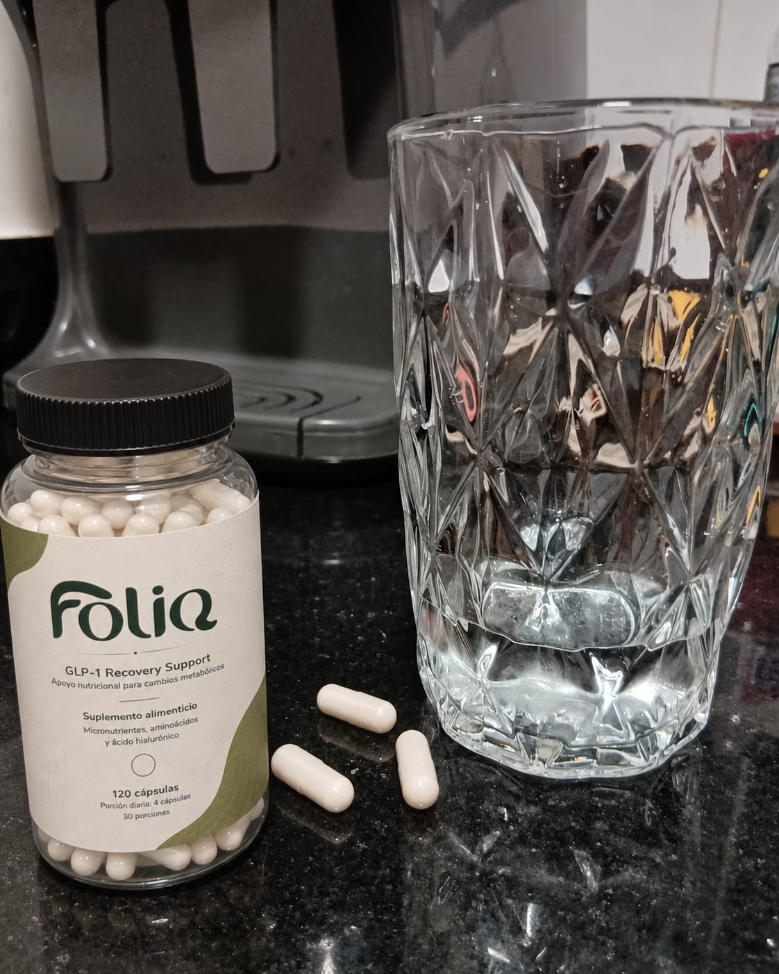 Customer photo review of FOLIQ® Recovery™ – Protocolo de Recuperación Capilar GLP-1