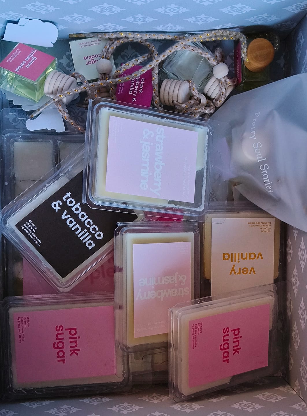 Customer photo review of Flower Garden Wax Melt