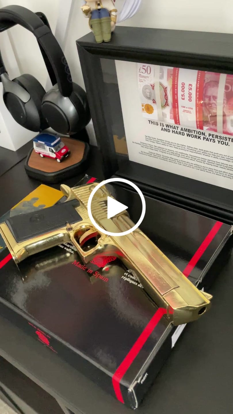 Customer video review of DEADPOOL - Gold Desert Eagle