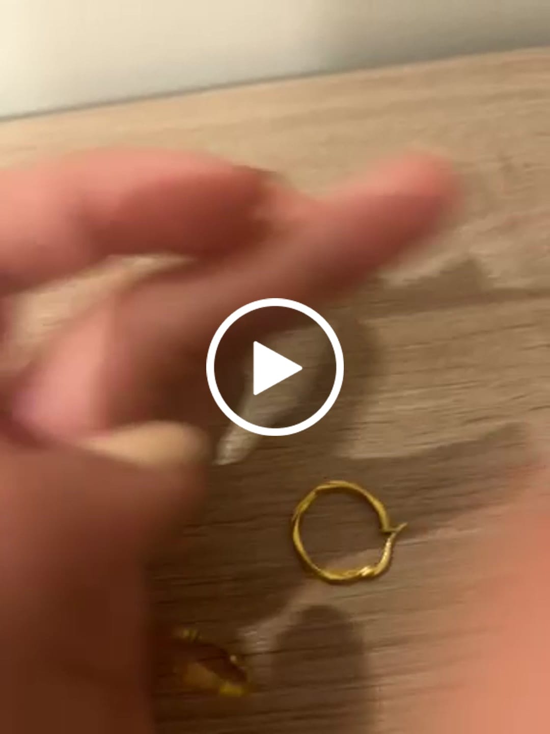 Customer video review of Pendientes Aros Notorious