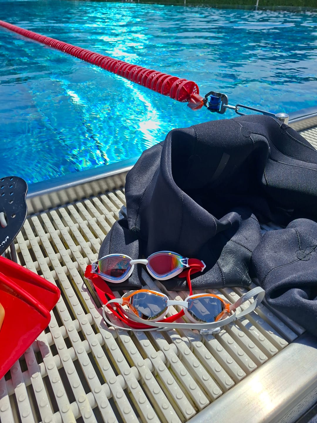 Customer photo review of NanoClear™ Viper Swim Goggles Mirror - (Grey/Orange)