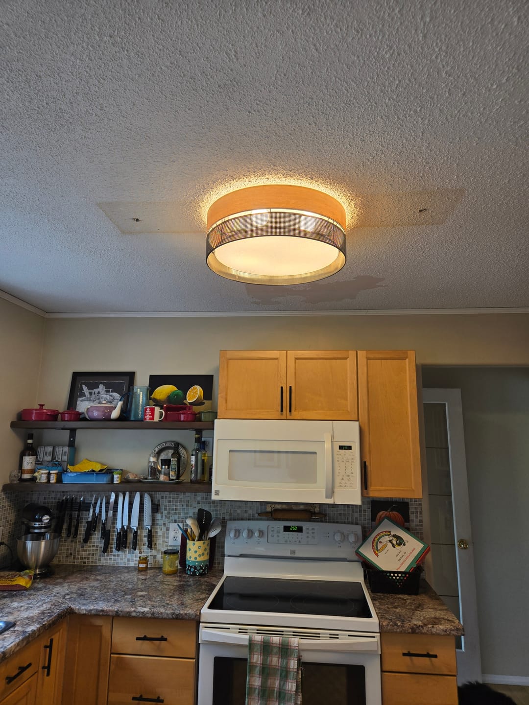 Customer photo review of NICOL Scandinavian Flush Mount Ceiling Light Fixture for Kitchen, Hallway & Bedroom – Modern Minimalist Lighting