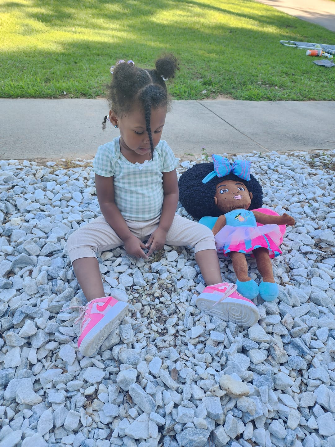 Customer photo review of PRE-ORDER Cuddle Bee Serenity