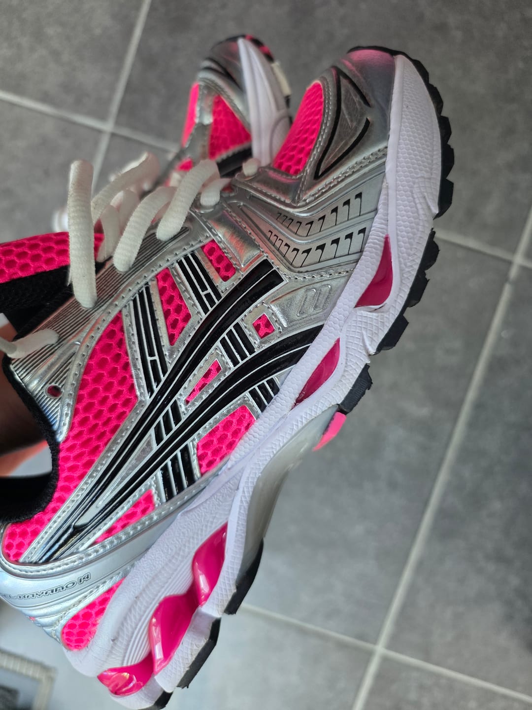 Customer photo review of GEL KAYANO 14 PINK GLOW