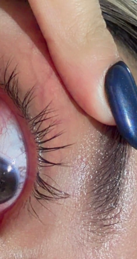 Customer photo review of Suero para pestañas y cejas