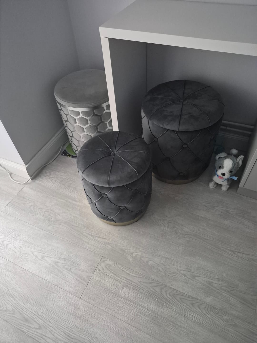 Customer photo review of Set taburete POLLY, stofa catifelata, gri, cu spatiu depozitare