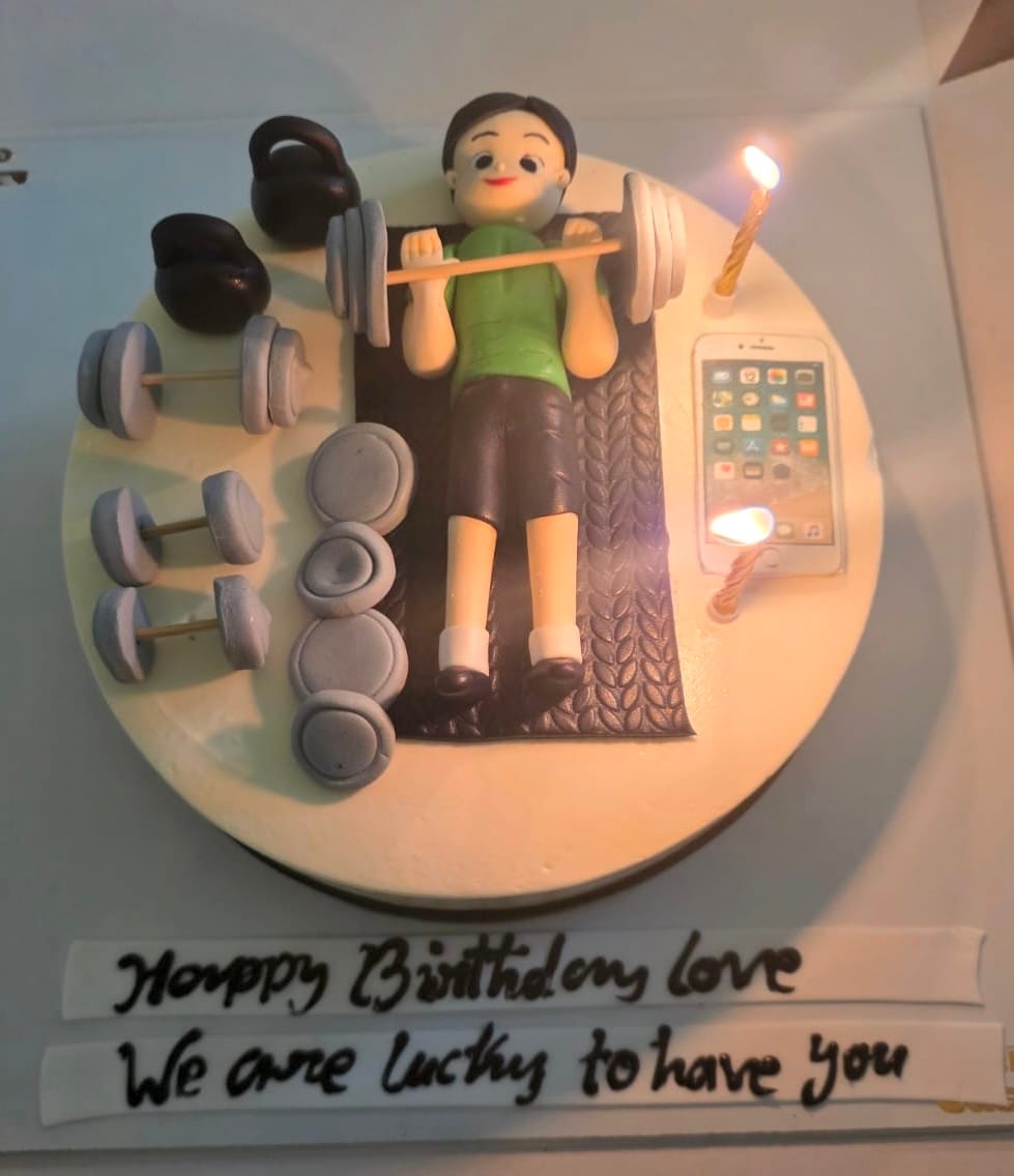 Customer photo review of Gym Lover Birthday Cake