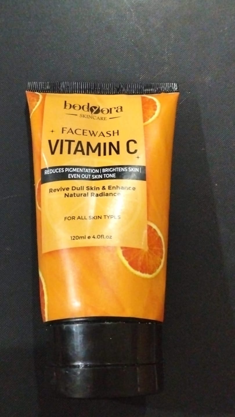 Customer photo review of Vitamin C Face Wash
