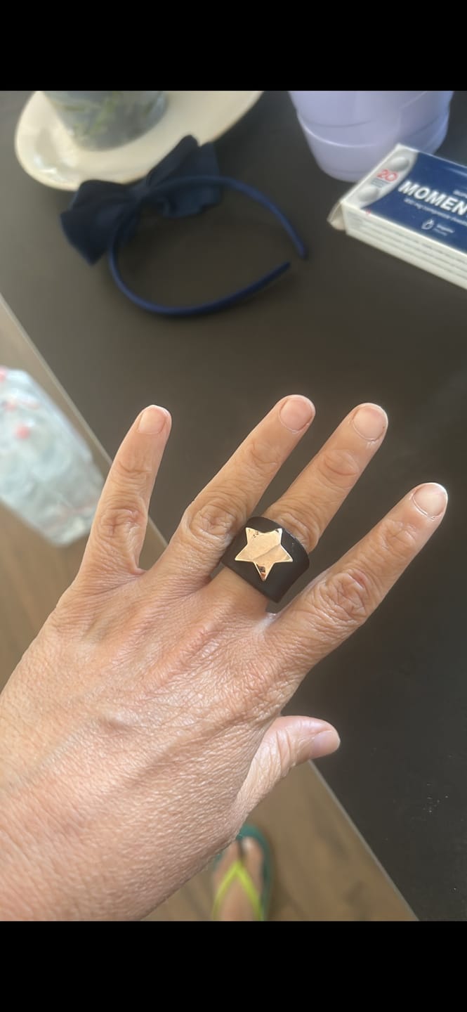 Customer photo review of Anello Pelle Stella Mia Tulsi