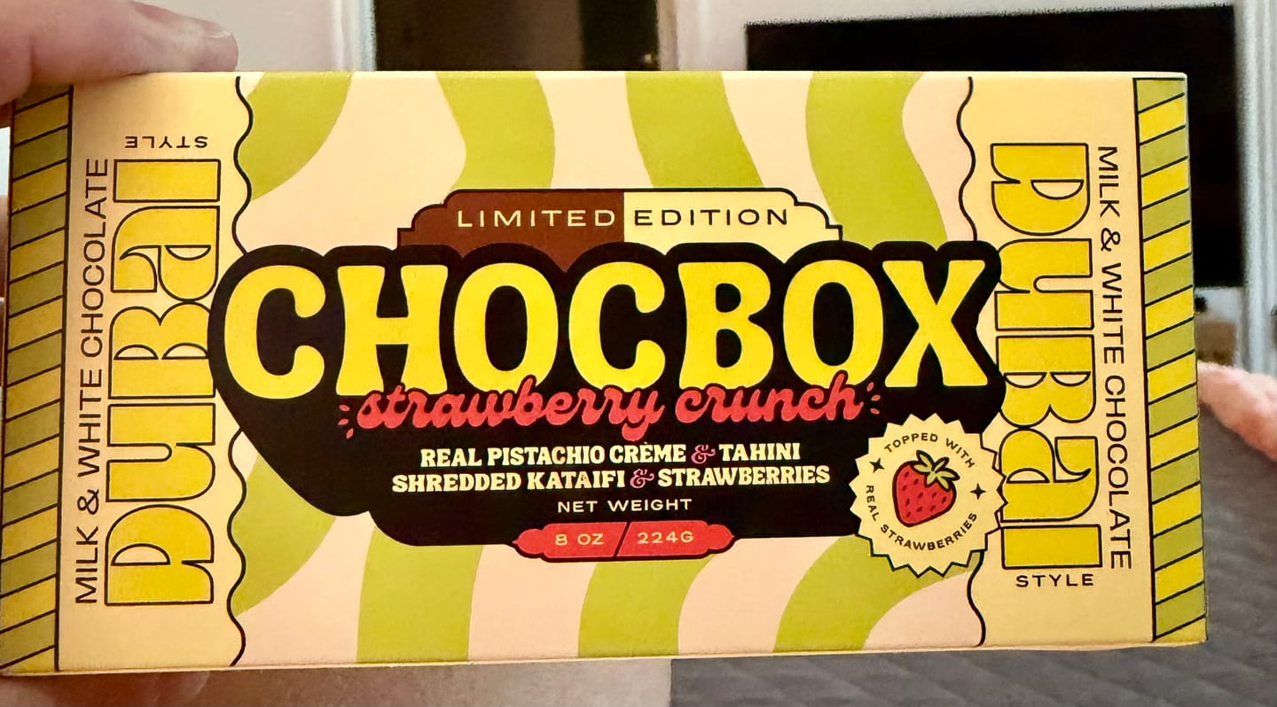 Customer photo review of Chocbox Dubai Milk Chocolate Bar & Strawberry Crunch Bars