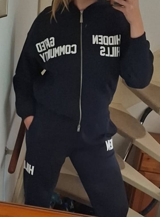 Customer photo review of GATED COMMUNITY ZIP HOODIE NAVY