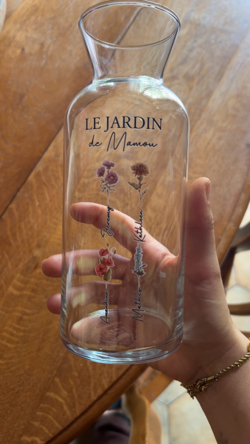 Customer photo review of Toujours en fleur – Vase personnalisé en verre avec fleurs et prénoms pour parents et grands-parents