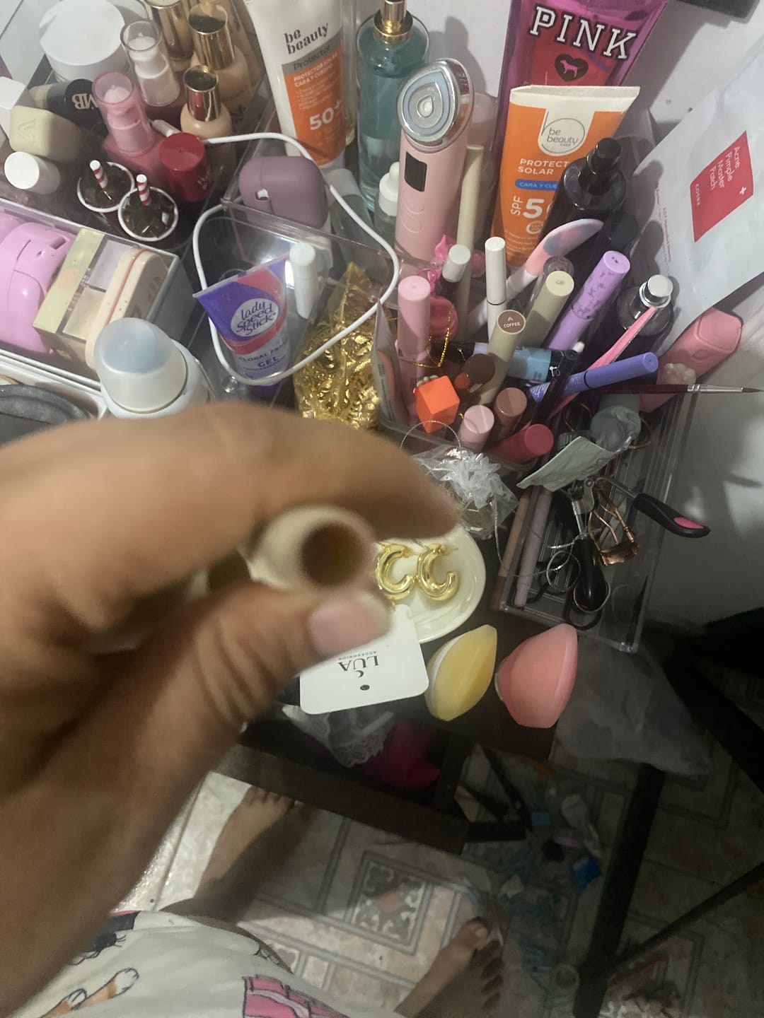 Customer photo review of SOMBRAS CREMOSAS EN BARRA